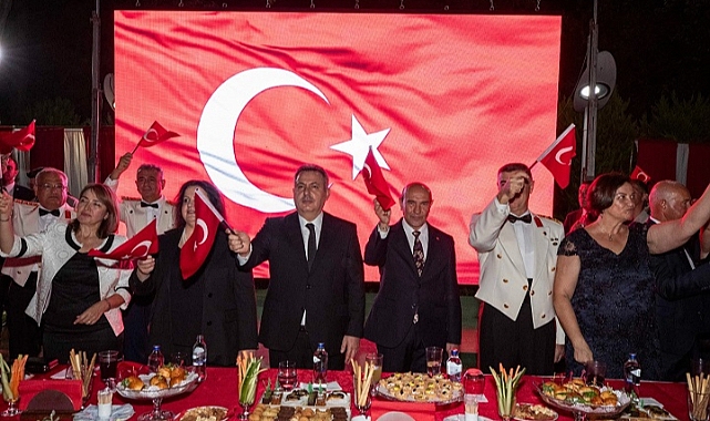 Başkan Soyer 30 Ağustos resepsiyonuna katıldı