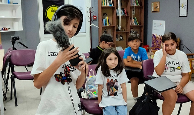 Bornovalı çocuklara film atölyesi