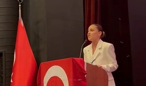 CHP Urla'da Pelin Karasakal Başkan seçildi