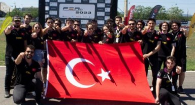 DEÜ'nün formula ekibi Romanya'da fırtına estirdi