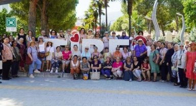 Efes Selçuklu kadınlar Tire'yi gezdi