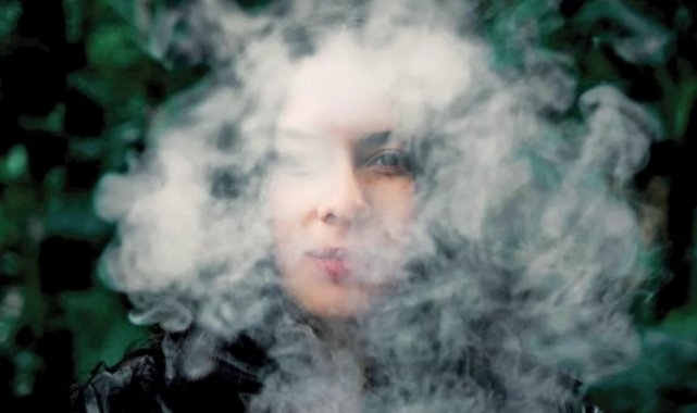 Elektronik sigara kullanımı ortaokul çağına düştü!