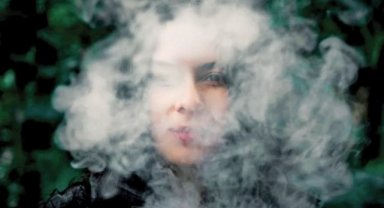 Elektronik sigara kullanımı ortaokul çağına düştü!