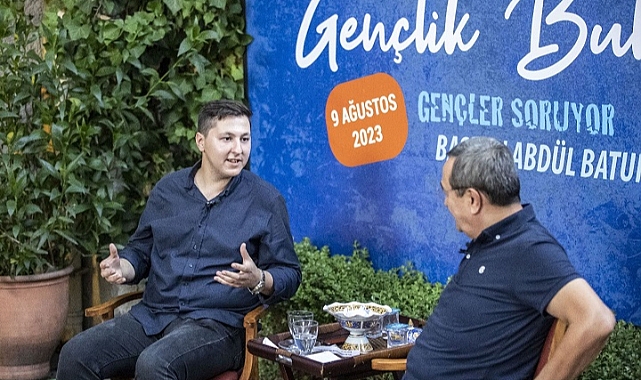 Gençler sordu Başkan Batur yanıtladı