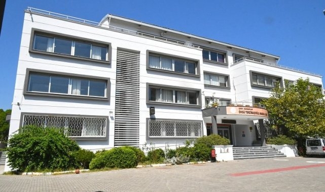 İzmir Karabağlar'da okullara bakım