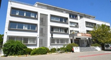 İzmir Karabağlar'da okullara bakım