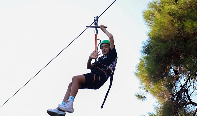 Karşıyaka’da tatil keyfi ‘Macera Parkı’nda yaşanıyor
