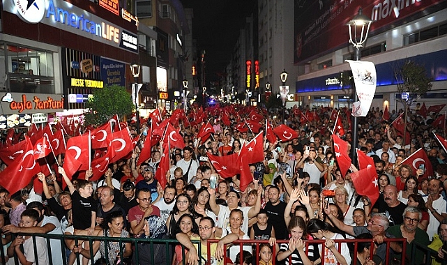 Karşıyaka, gelincik tarlasına döndü