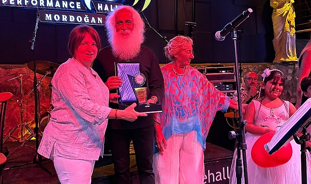 Mordoğan’da  Suavi şarkıları  dayanışma için…