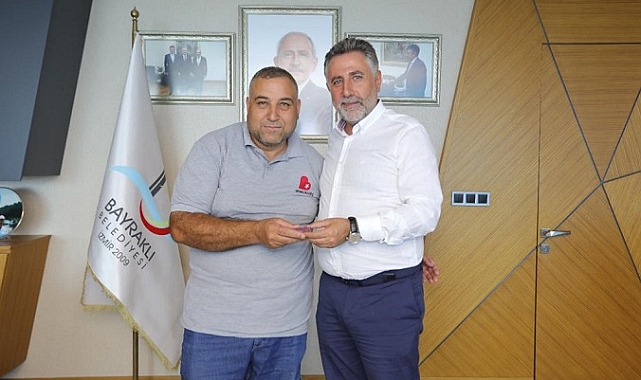 Sokakta bulduğu 15 bin lirayı sahibine teslim etti