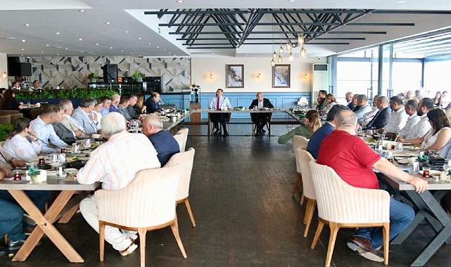 CHP İzmir'de Başkanlar zirvesi