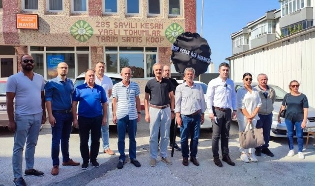CHP Keşan İlçe Başkanlığı'ndan Trakya Birlik'e siyah çelenk