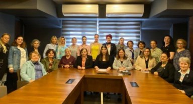 CHP'li kadınlardan eş zamanlı 'beslenme' tepkisi!