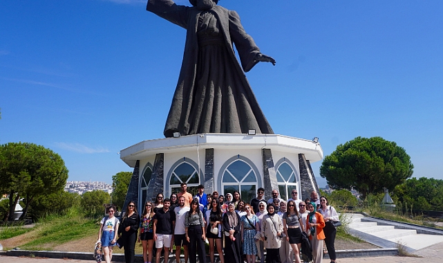 Depremzede gençler Buca’da moral depoladı