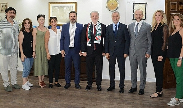 Diker'den Başkan Ata'ya Kutlama Ziyareti!