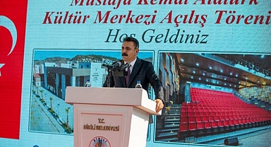 Dikili’de Görkemli Kültür Merkezi Açılışı