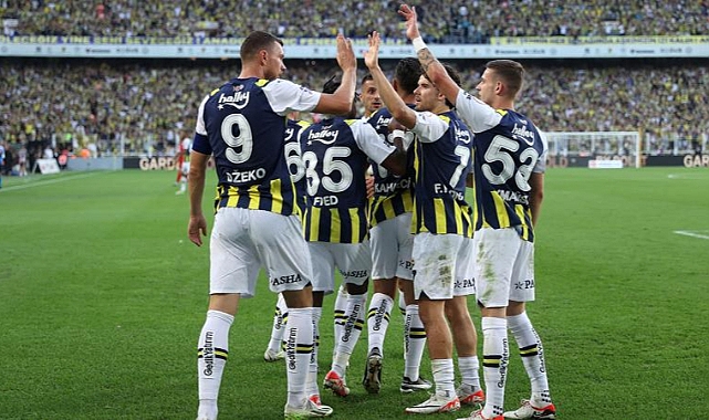 Gol düellosu lider Fenerbahçe'nin