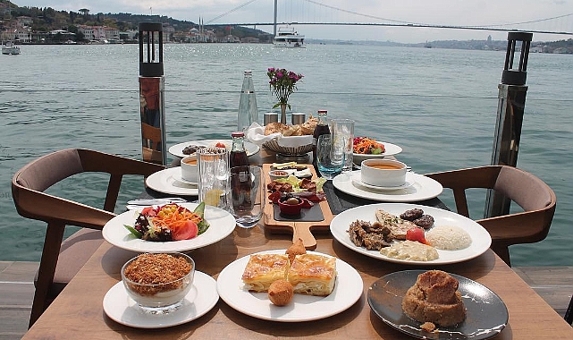 İstanbul Anadolu Yakası'nda Eşsiz Manzaralı Restoranlar