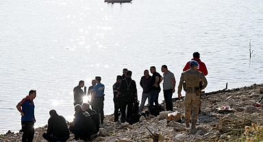 İzmir'de yangın söndürme helikopteri düştü