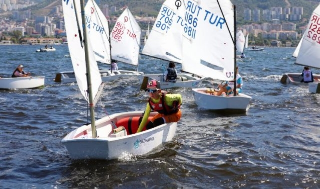 İzmir kurtuluşuna Narlıdere'den yelken açtılar