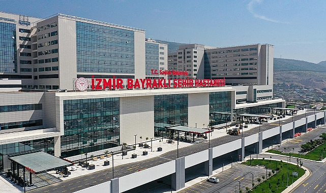 İzmir Şehir Hastanesi'nin açılışı 8. kez ertelendi