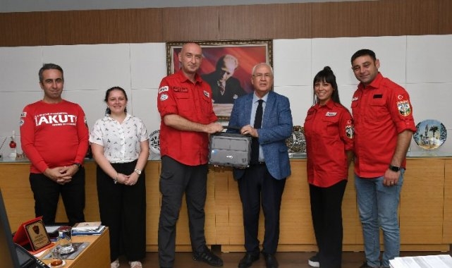 Karabağlar&#039;da AKUT&#039;a &#039;afet&#039; bilgisayarı