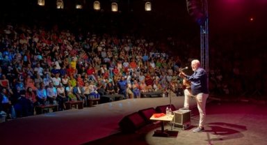 Onur Akın siyaseti bıraktı