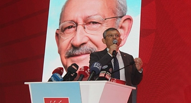Özgür Özel CHP İzmir İl Kongresinde konuştu