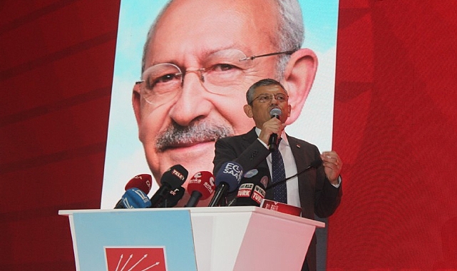 Özgür Özel CHP İzmir İl Kongresinde konuştu