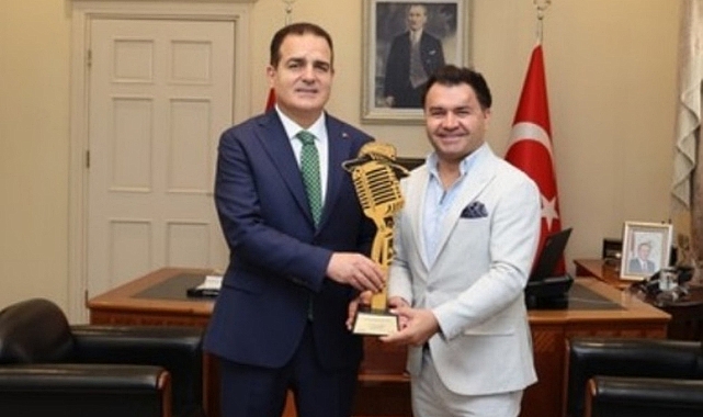 Yılın Alkışı Hak Eden Valisi