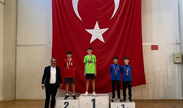 Badminton’da Bayraklı farkı!