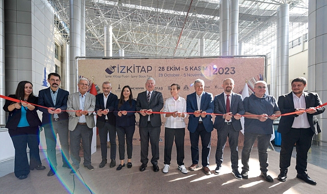 İZKİTAP İzmirli okurlarla buluştu