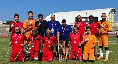 İzmir’in ampute futbol takımı Türkiye ikincisi oldu