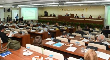 İzmir Karabağlar'da kentsel dönüşüm kamu gücüyle yapılacak