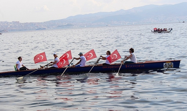 Karşıyaka’da 100. yıl coşkusu Körfez’e taşındı