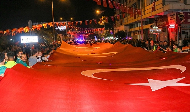 Kınık’ta 100. yıl coşkusu sokaklarda yankılandı