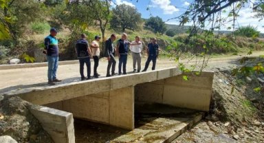 Manisa Gördes'te dere yataklarına menfez montajı