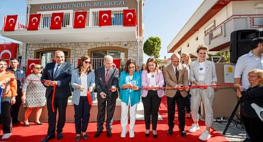 “Olgun Gençlik Merkezi” İzmir’e çok yakıştı