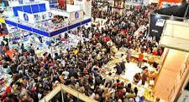 Yazarlarımız Kitaplarını İmzalayacak