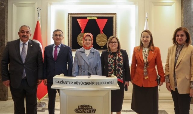 Bakan Göktaş'tan Başkan Şahin'e nezaket
