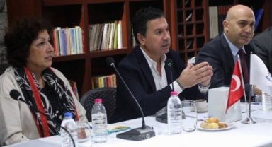 Başkan Aras, Bodrum'da site yöneticileriyle buluştu