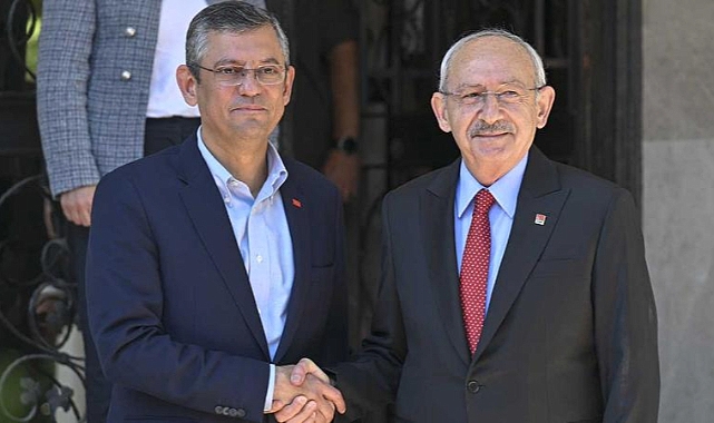 CHP’de devir teslim töreni