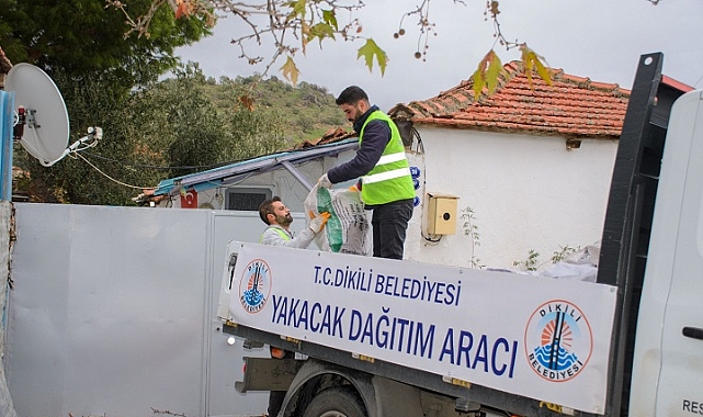 Dikili Belediyesi’nden yakacak yardımı