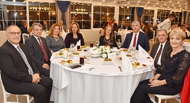 Emekliye ayrılan savcı ve hakimler için uğurlama gecesi düzenlendi