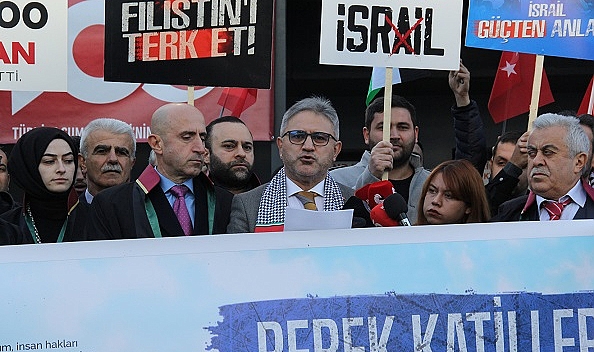 İsrailli Yetkililer Hakkında Suç Duyurusu