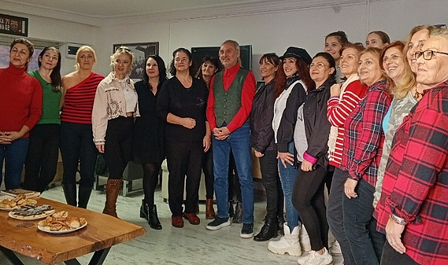 Karşıyakalı kadınlardan Diker’e büyük destek