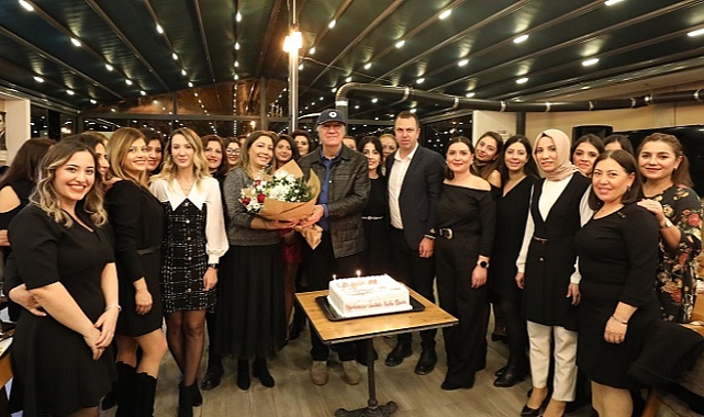 Nar Çiçeklerini Yetiştiren Öğretmenlere 24 Kasım Kutlaması