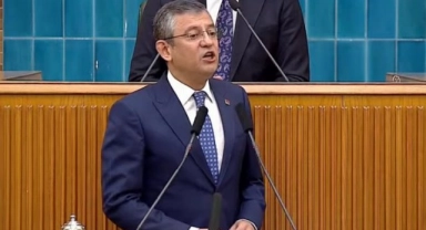"Hadi  oradan keratalar meşgul etmeyin memleketi!"