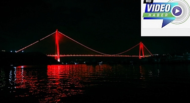 Ülkemizin Sembol Yapılarından Kızılay Haftasında Kırmızı Aydınlatma