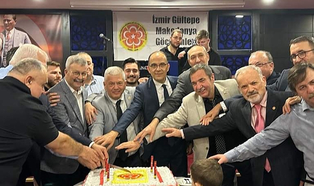 21.Birlik ve Dayanışma Gecesini Kuşadası&#039;nda gerçekleştirdi.